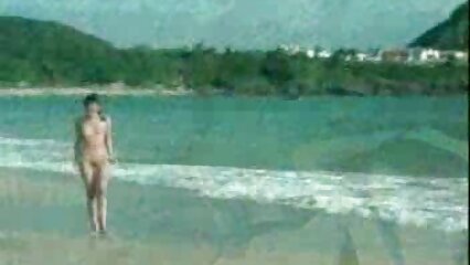Quemados como dos besos en la playa