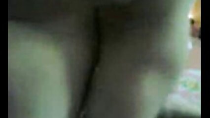 profundamente en la hermosa rubia. Full HD