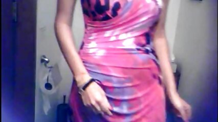 Chica sexy teniendo sexo romántico