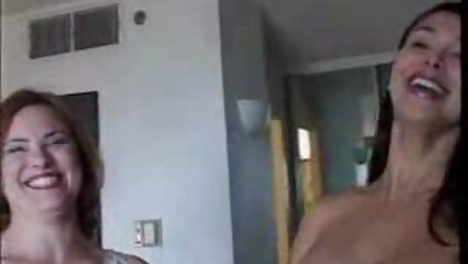 golpeando un bonk salvaje con una prostituta valiente